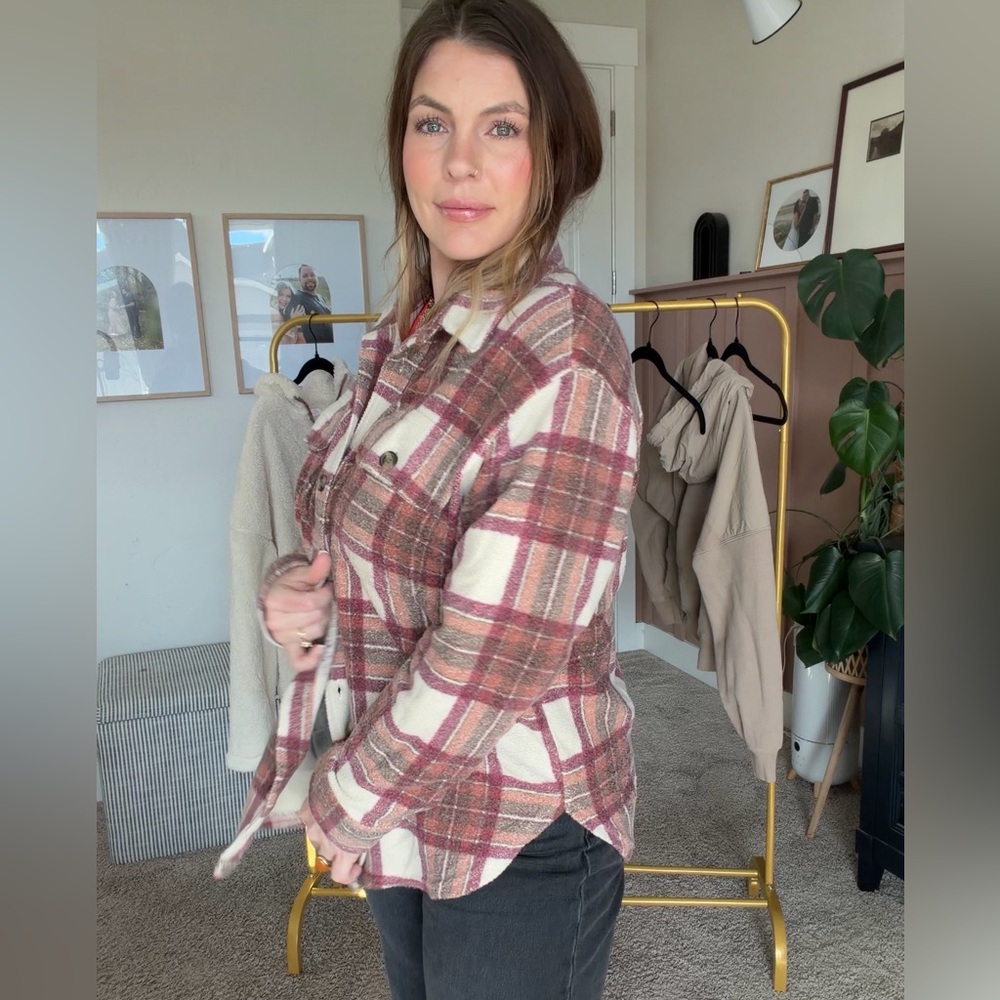 American Eagle Plaid flannel Button-Up Jacket - Picture 2 of 5